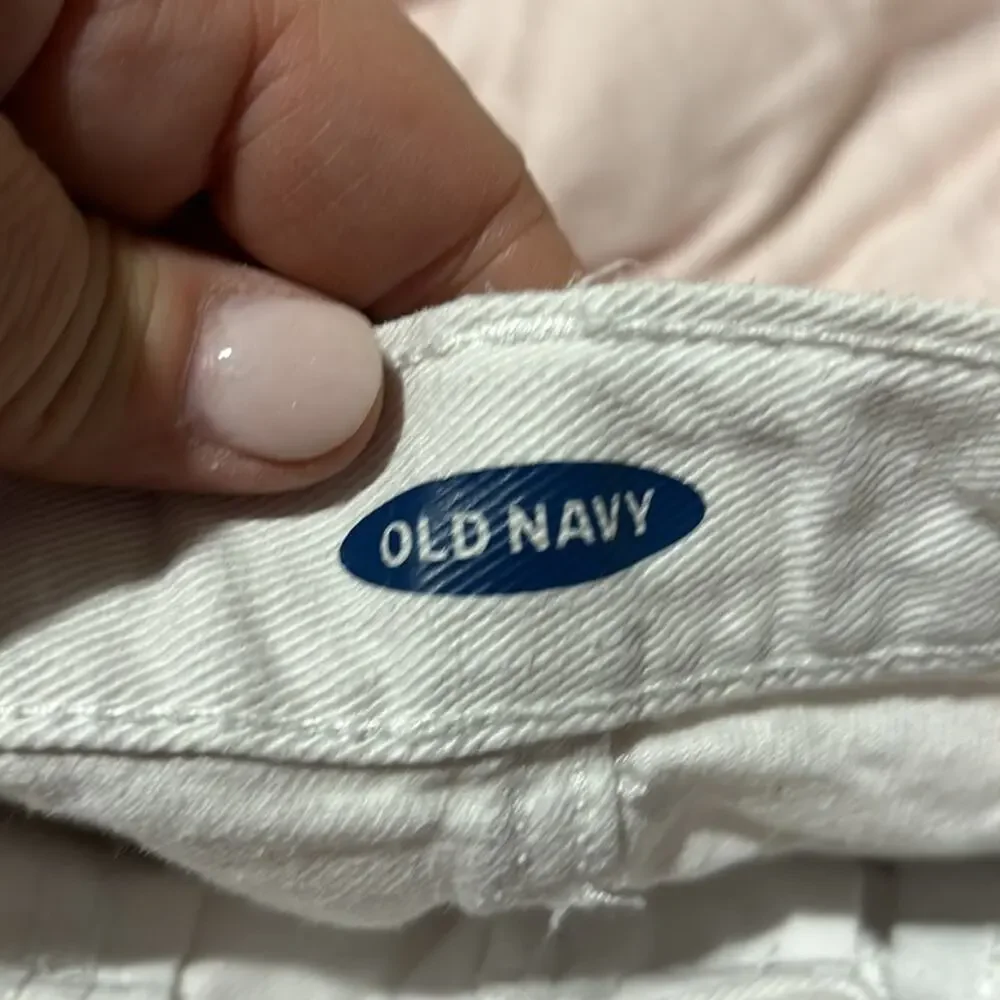 Old Navy 6 White Shorts adjustable waist line cuffs cotton